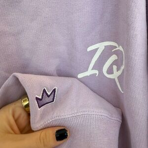 Lavender Women's Crew Neck Sweater never worn no tags